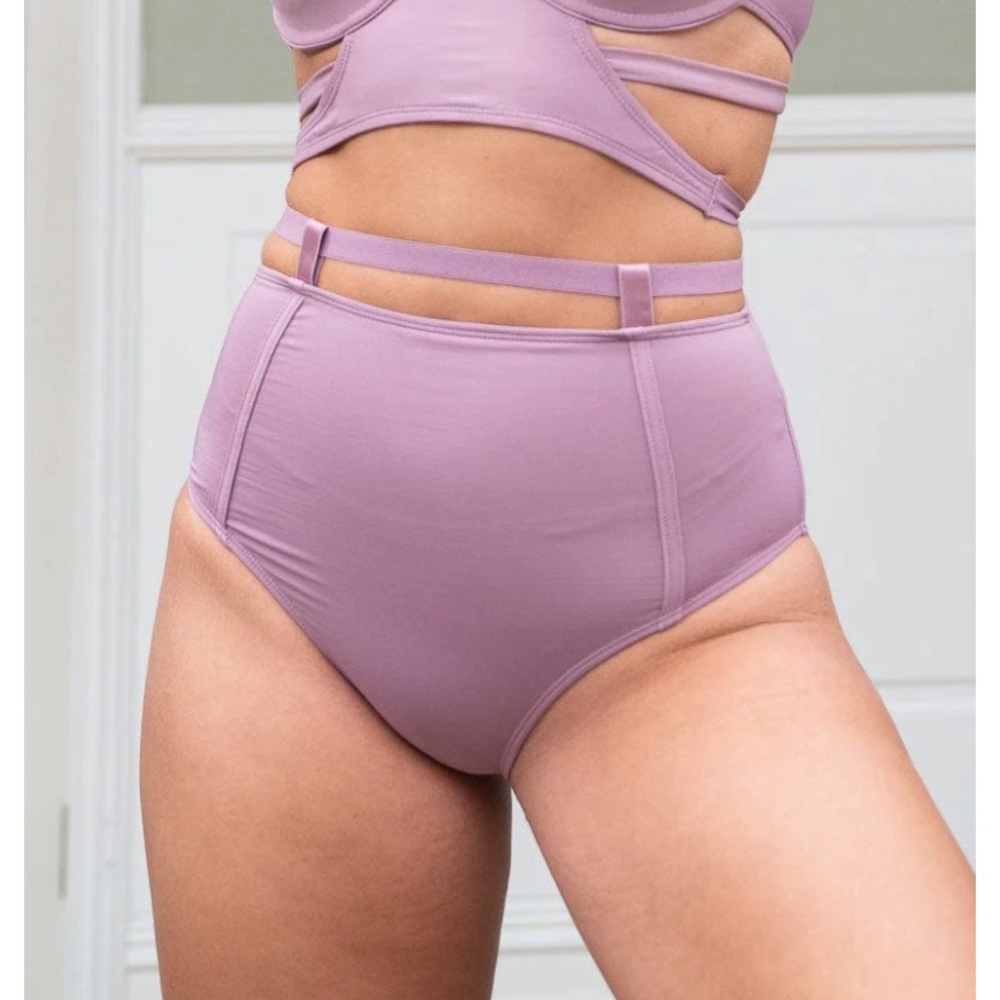 LunaLae Alice Pole Scrunch Butt High Waist Bottoms Mauve Lavender